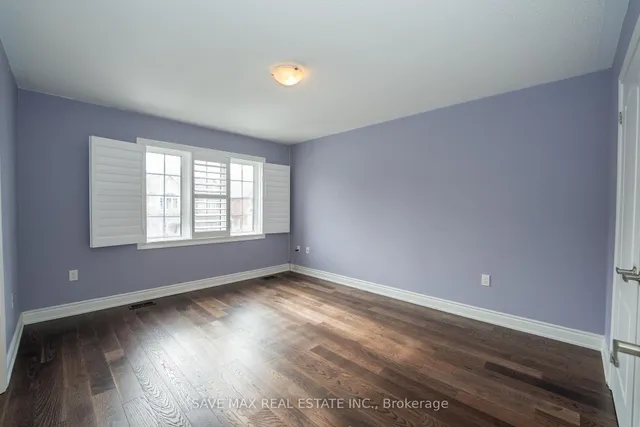 Additional image 24 of 36 Roulette Cres