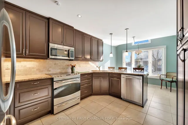 Additional image 7 of 5255 Lakeshore Rd Unit 6