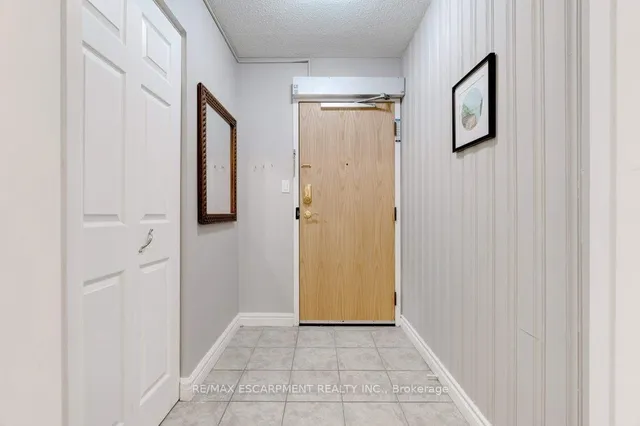 Additional image 31 of 23 Main St Unit 207