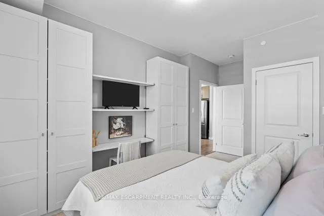 Additional image 17 of 125 SHOREVIEW Pl Unit 511