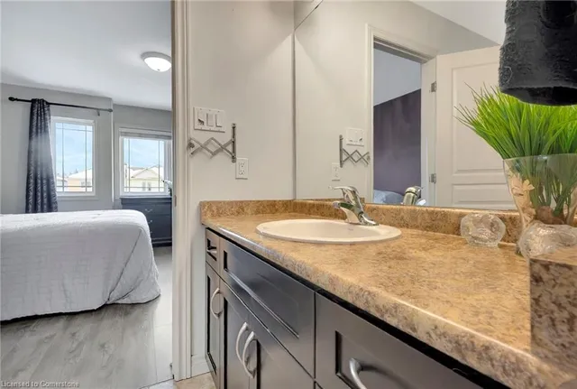 Additional image 19 of 20 Donald Bell Dr