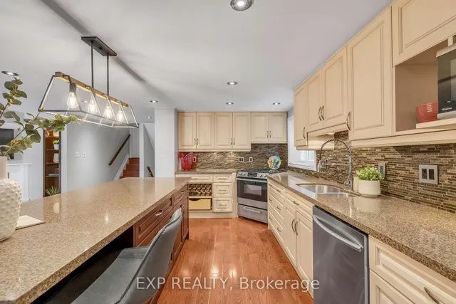 Additional image 26 of 935 Lovingston Cres