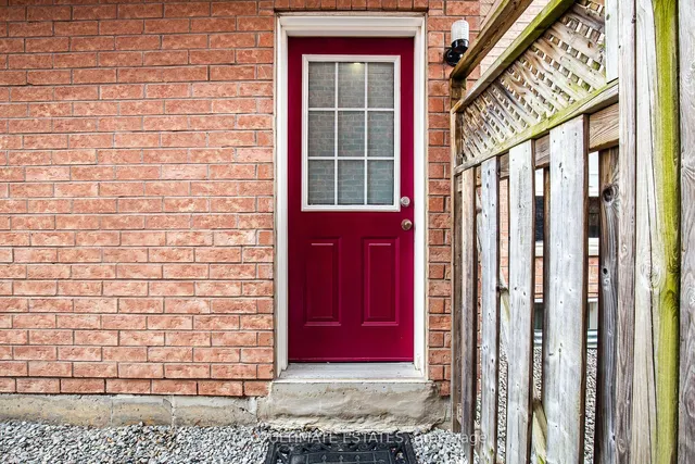 Additional image 20 of 44 Candlebrook Cres