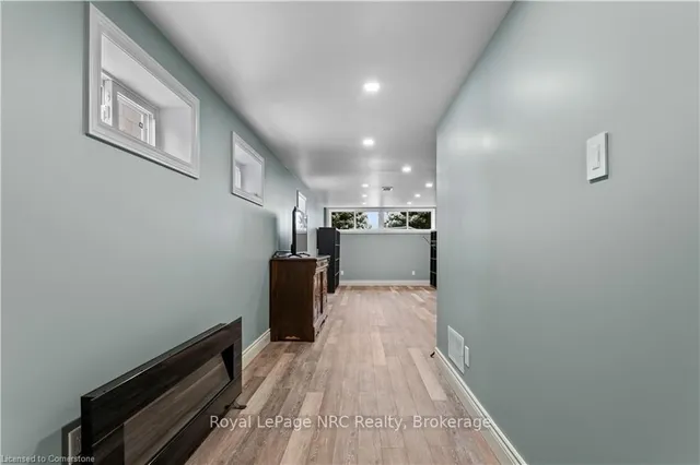 Additional image 23 of 774 Upper Sherman Ave