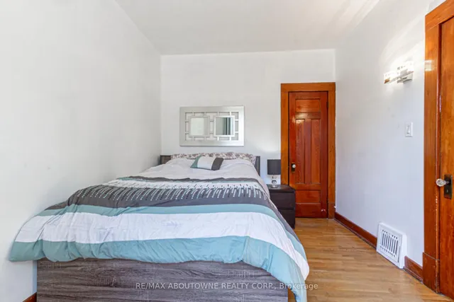 Additional image 21 of 27 Fairview Ave