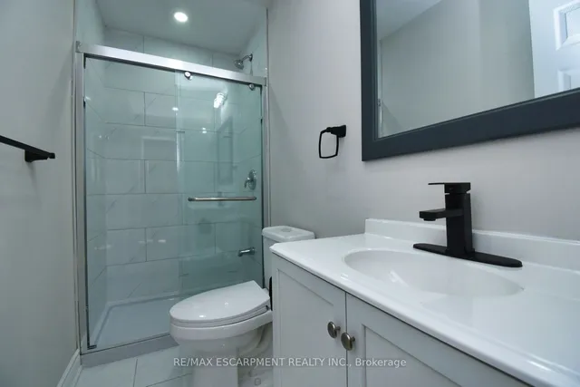 Additional image 23 of 32 Vansitmart Ave