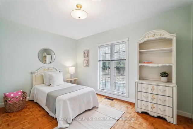 Additional image 15 of 244 Burbank Dr