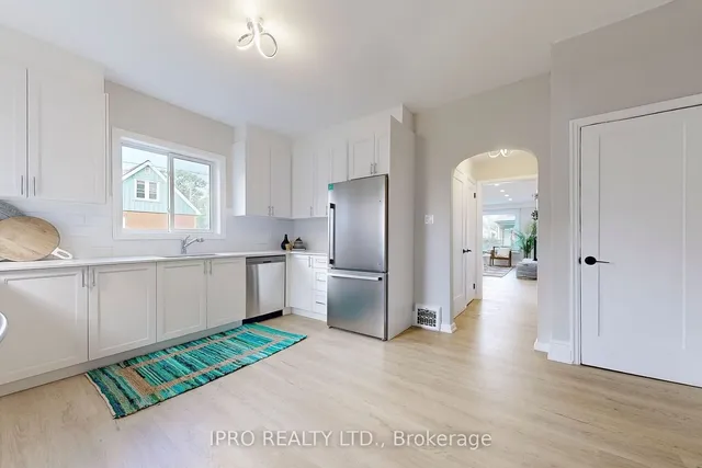 Additional image 8 of 521 Hughson St