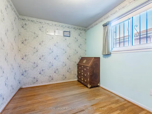 Additional image 33 of 8 Dearbourne Blvd