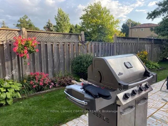 Additional image 40 of 12 Grovetree Pl