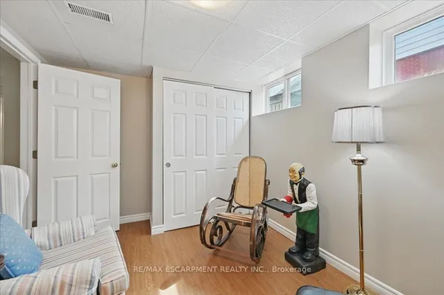 Additional image 38 of 5180 Tamarac Dr