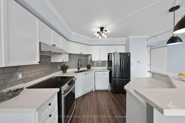 Additional image 10 of 250 Manitoba St Unit 837