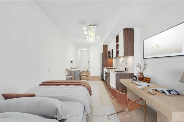 Additional image 4 of 543 Richmond St Unit 306