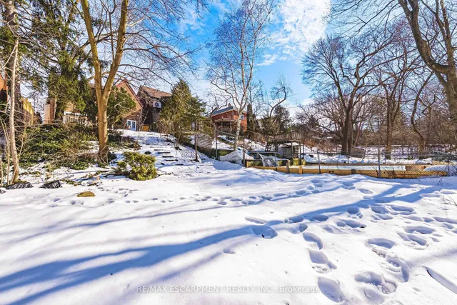 Additional image 38 of 34 Chedoke Ave