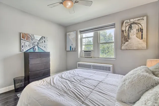 Additional image 22 of 2418 New St Unit 8