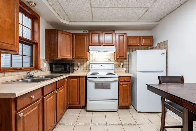 Additional image 11 of 70 Ward Ave