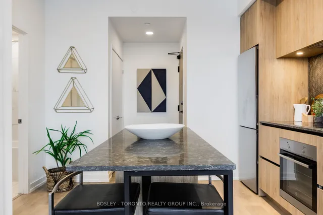 Additional image 17 of 225 Sumach St Unit 2410