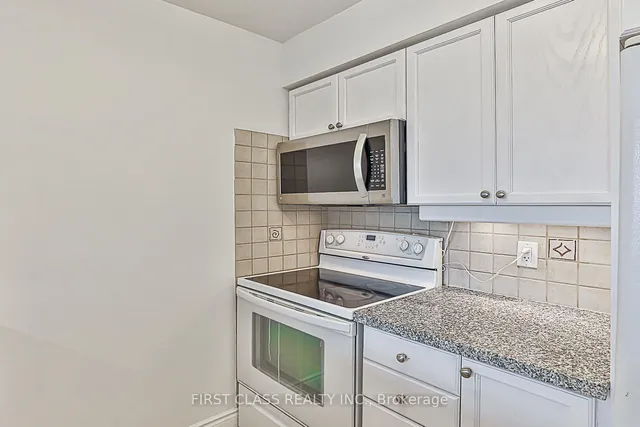 Additional image 14 of 15 Greenview Ave Unit 809