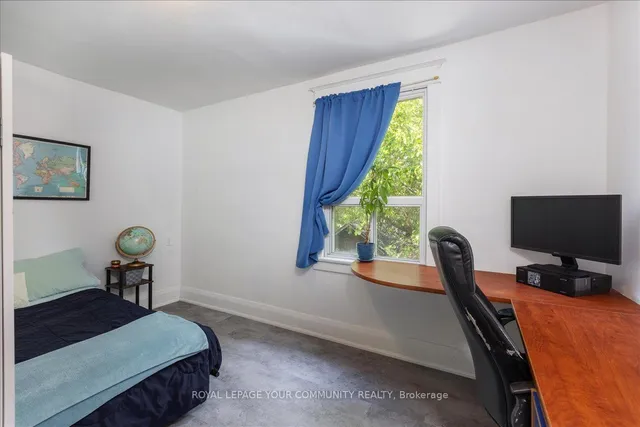 Additional image 24 of 917 Broadview Ave