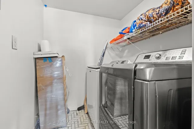 Additional image 23 of 120 Duke St Unit 805