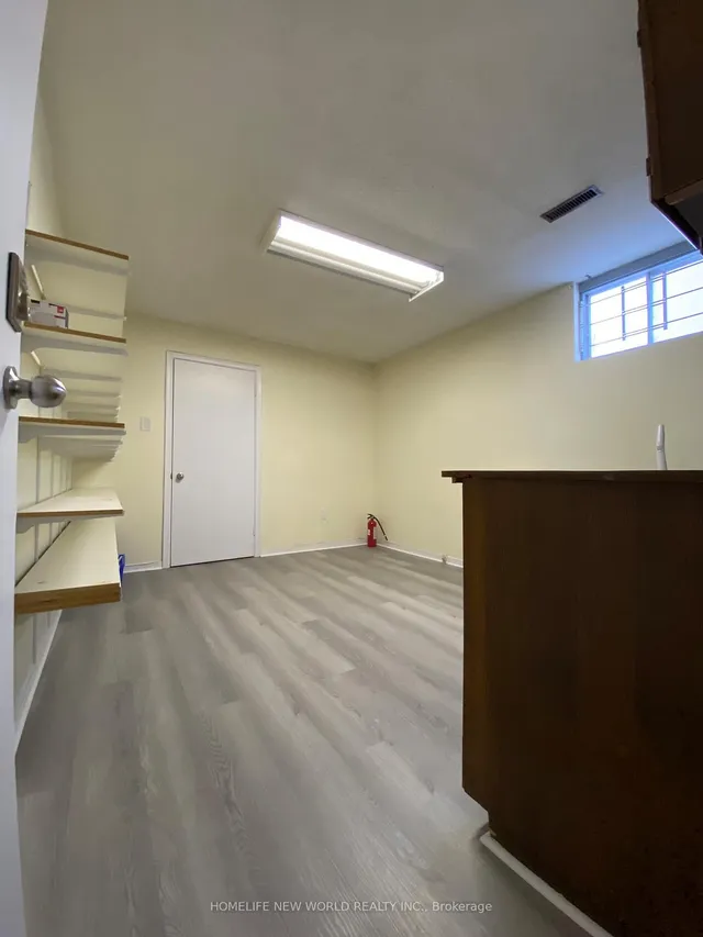 Additional image 16 of 290 Sheppard Ave