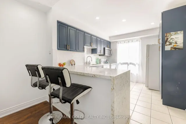 Additional image 11 of 7560 Goreway Dr Unit 18