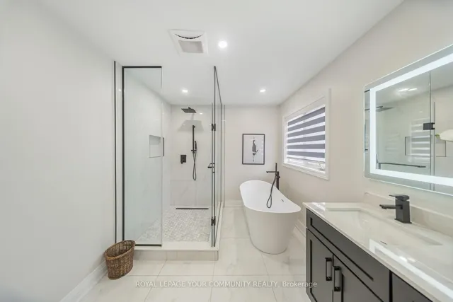 Additional image 23 of 15 Pika Tr