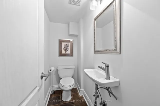 Additional image 39 of 49 Meadowvale Dr