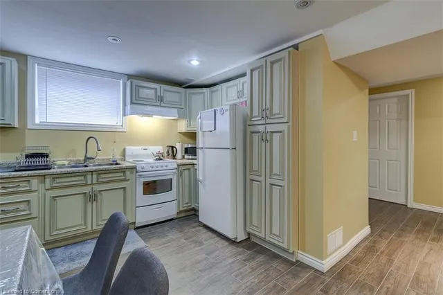 Additional image 47 of 448 Lodor St