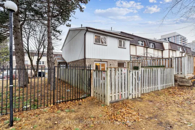 Additional image 42 of 44 Chester Le Blvd Unit 92