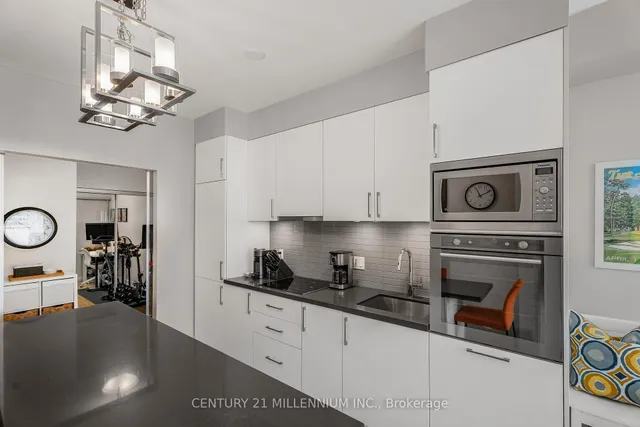 Additional image 23 of 27 Bathurst St Unit 1712