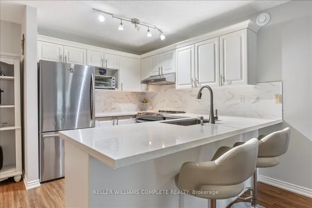 Additional image 7 of 2010 CLEAVER Ave Unit 211