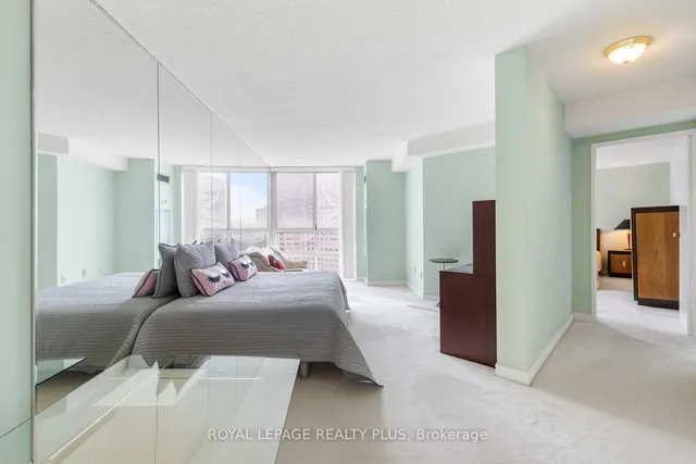 Additional image 17 of 3650 Kaneff Cres Unit 1002