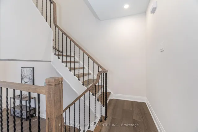 Additional image 23 of 103 HuntingDale Blvd