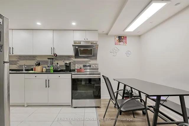 Additional image 25 of 105 Runnymede Rd