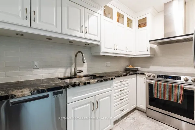 Additional image 18 of 50 MAIN St Unit 412