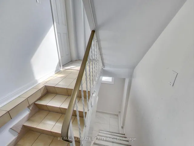 Additional image 19 of 1652 Dufferin St