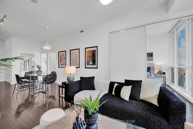 Additional image 6 of 770 Bay St Unit 2602