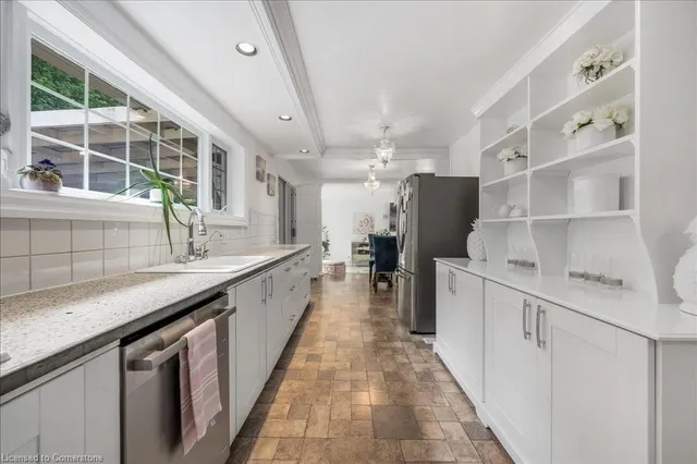 Additional image 10 of 365 Eleanor Pl