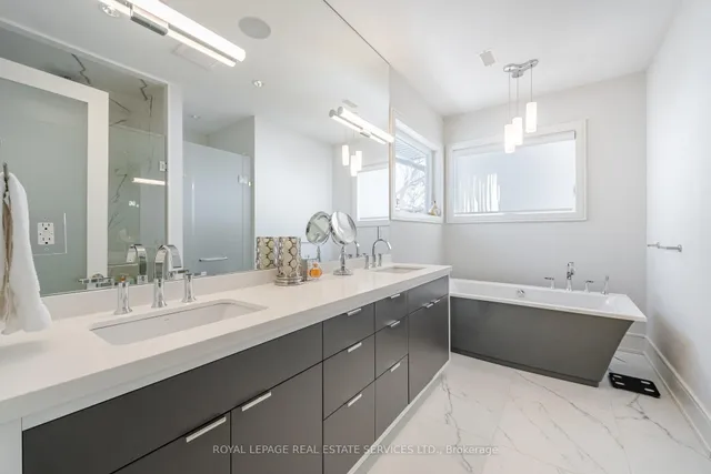 Additional image 28 of 14 Reigate Rd