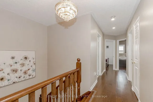 Additional image 32 of 72 Newington Cres