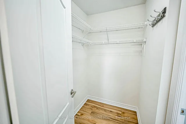 Additional image 30 of 3650 Kaneff Cres Unit 908