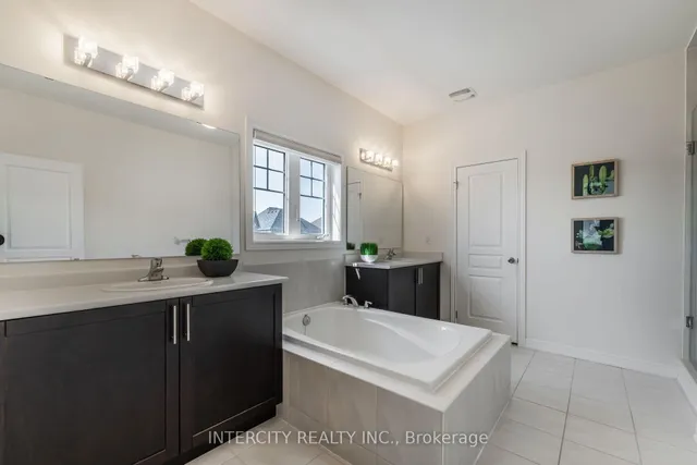 Additional image 22 of 28 Ezra Cres