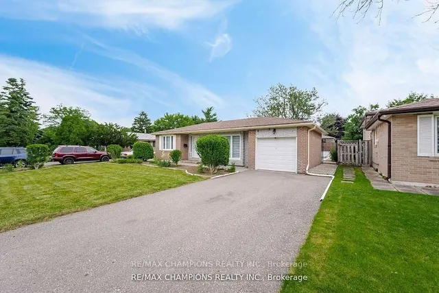 53 Beechwood Cres
