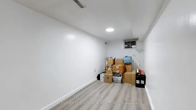 Additional image 34 of 343 Kipling Ave