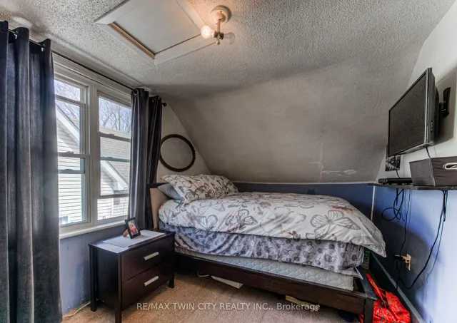 Additional image 27 of 87 6 Ave