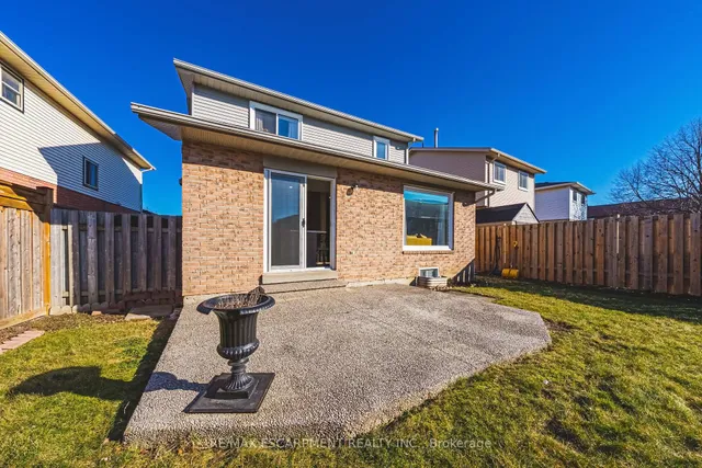 Additional image 38 of 103 Broughton Ave