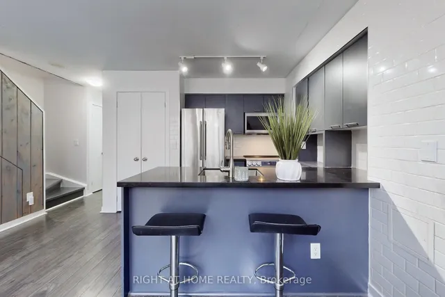 Additional image 19 of 255 Richmond St Unit 401