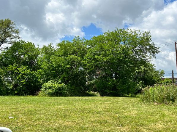 571 E Edsel Ford Fwy, Detroit, MI 48202