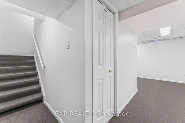 Additional image 34 of 53 Wickstead Crt
